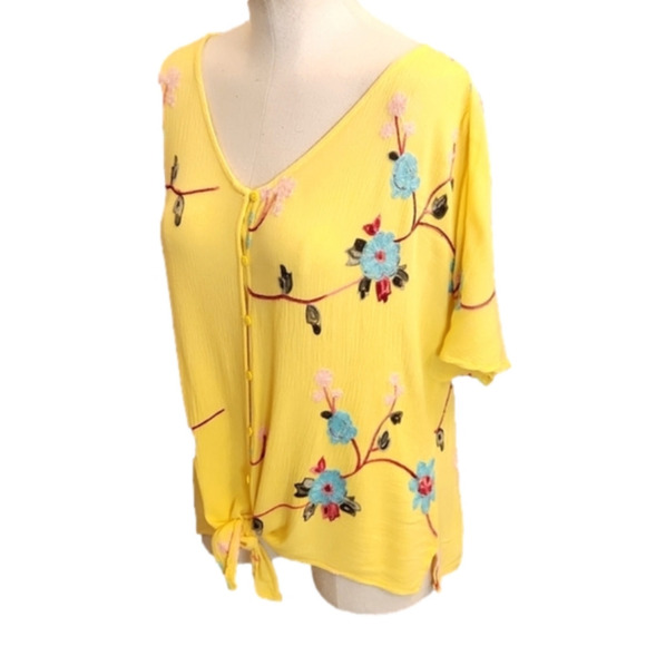 WOMENS LIV Los Angeles yellow floral boho embroidered tie button up top size M. - Picture 7 of 16